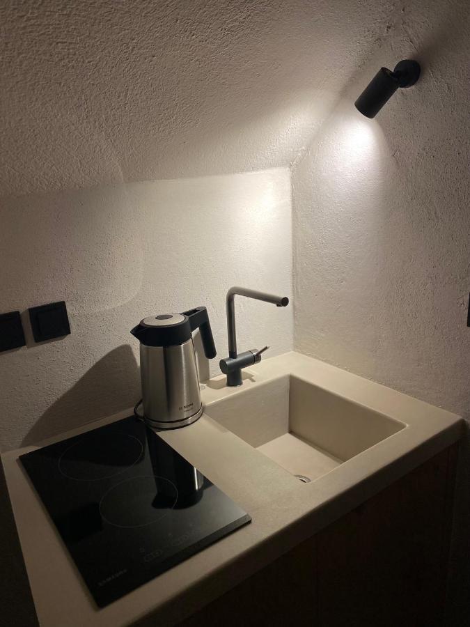 Ej Boutique Suites 米利纳 外观 照片