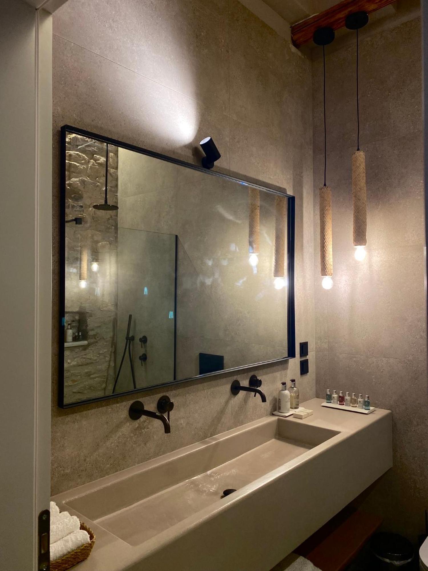 Ej Boutique Suites 米利纳 外观 照片